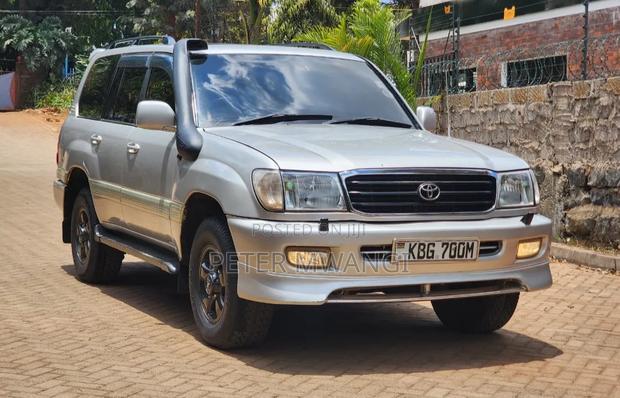 Toyota Land Cruiser 2002 Silver
