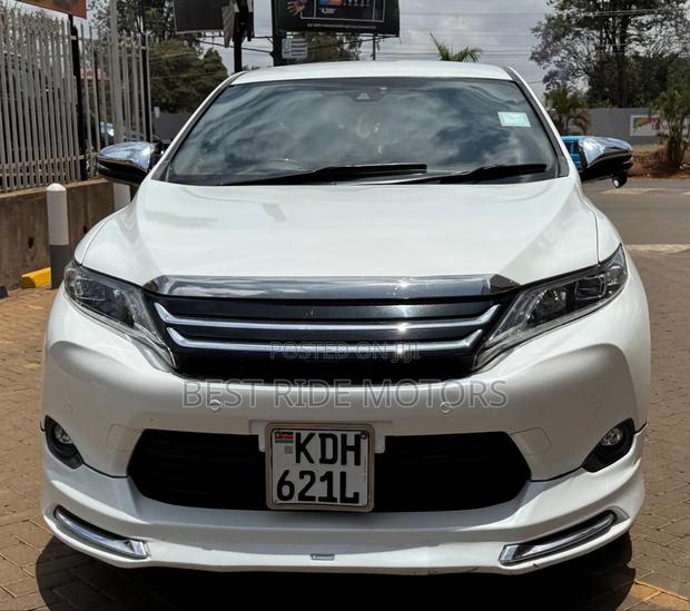 Toyota Harrier 2.0 2015 Off white