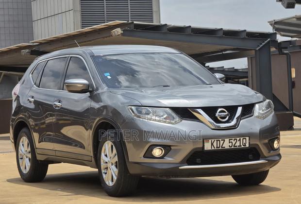 Nissan X-Trail 2015 Gray