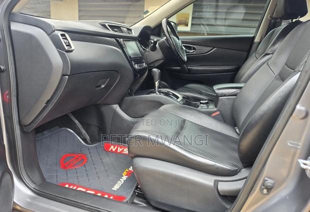 Nissan X-Trail 2015 Gray
