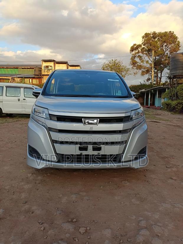 Toyota Noah 2.0 FWD (8 Seater) 2019 Silver