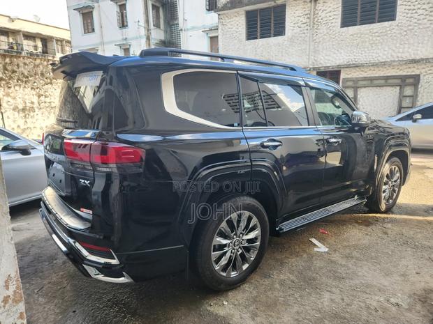 Toyota Land Cruiser 2023 Black
