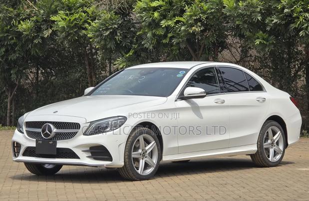 Mercedes-Benz C200 2019 White