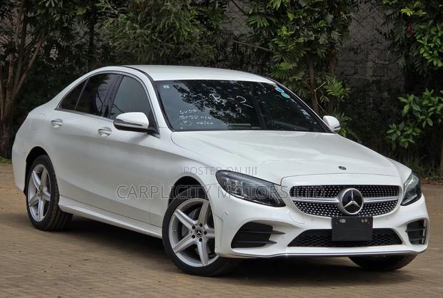 Mercedes-Benz C200 2019 White