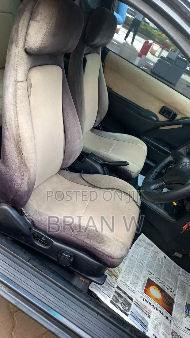 Toyota Corolla 2004 Gray