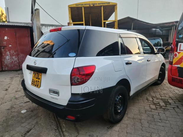 Nissan Advan 2017 White