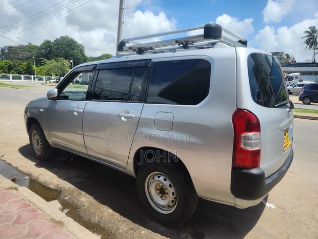 Toyota Succeed 2015 Silver