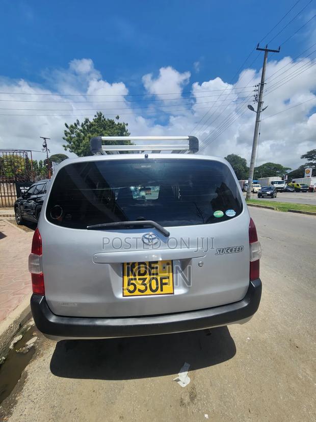 Toyota Succeed 2015 Silver