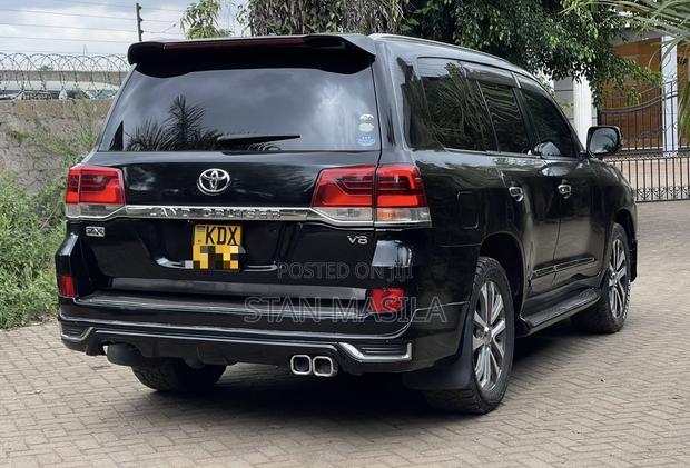 Toyota Land Cruiser 4.6 V8 ZX 2011 Black