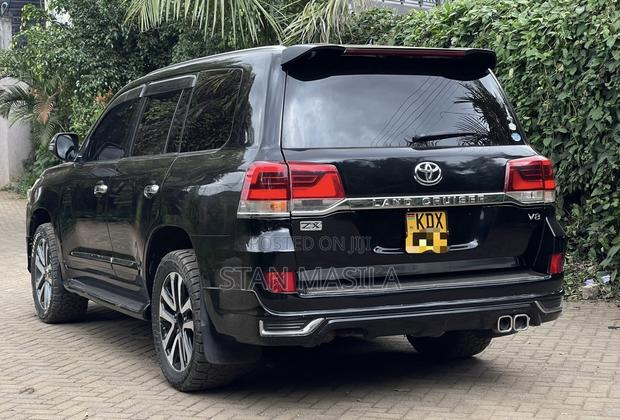 Toyota Land Cruiser 4.6 V8 ZX 2011 Black