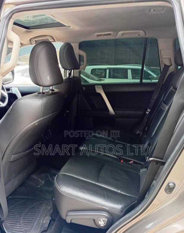 Toyota Land Cruiser Prado 2014 Brown
