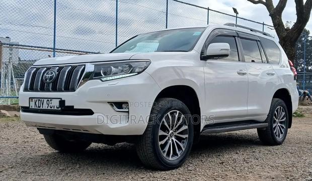 Toyota Land Cruiser Prado 2023 White