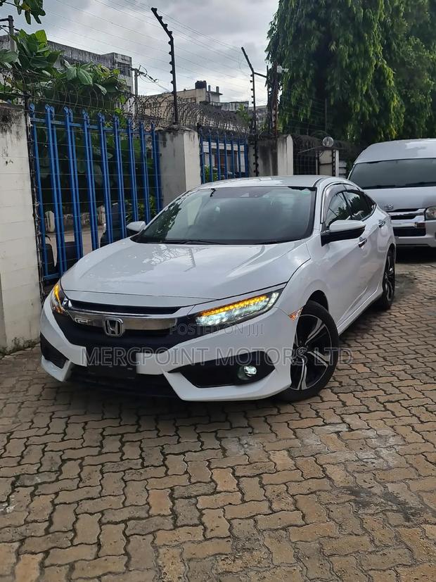 Honda Civic 2019 White
