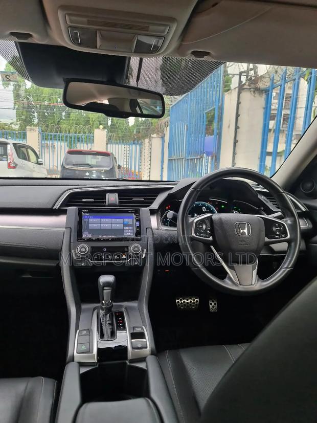 Honda Civic 2019 White