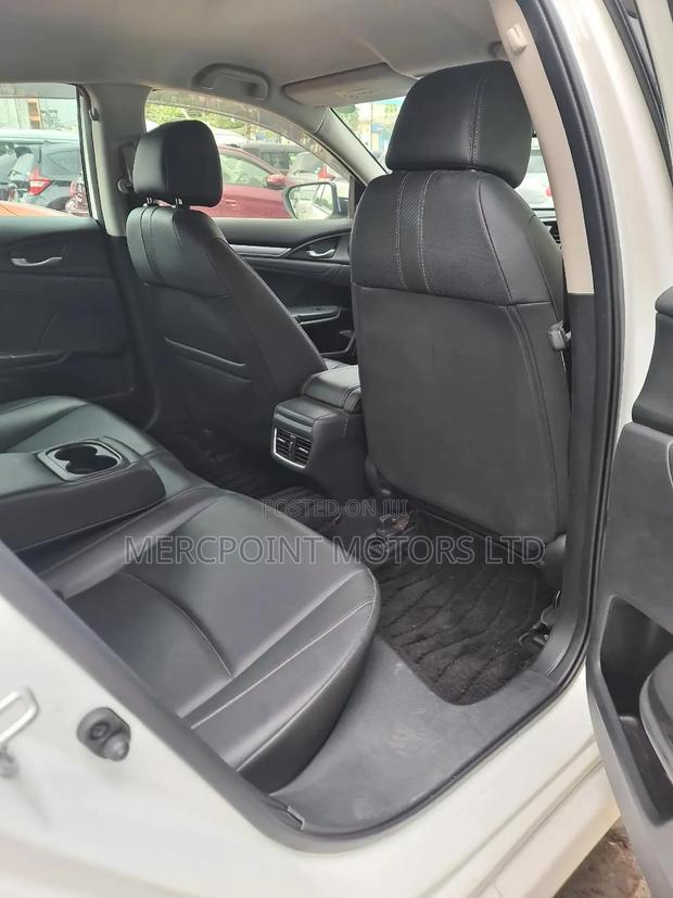 Honda Civic 2019 White