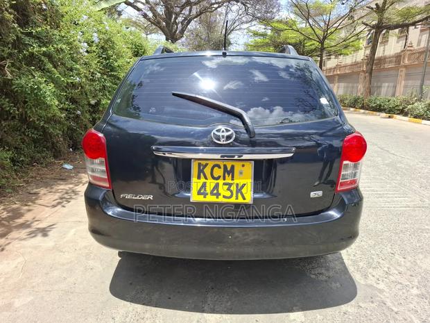 Toyota Corolla Fielder 2011 Black