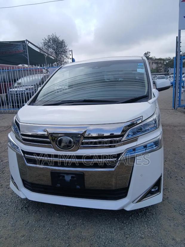 Toyota Vellfire 2019 White