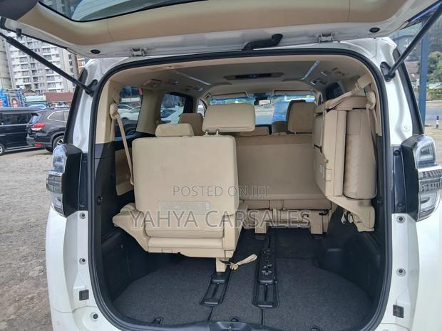 Toyota Vellfire 2019 White