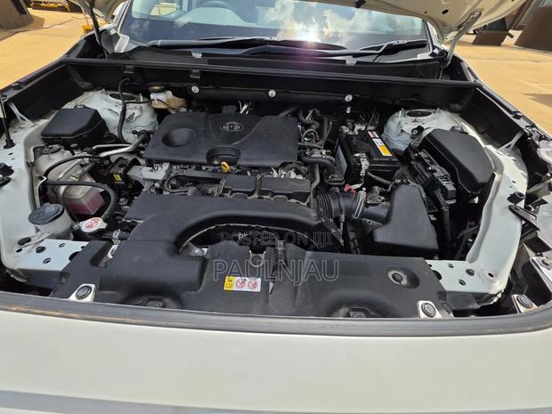 Toyota RAV4 2019 White