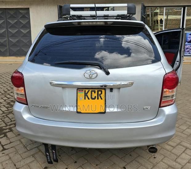 Toyota Corolla Fielder 2011 Silver