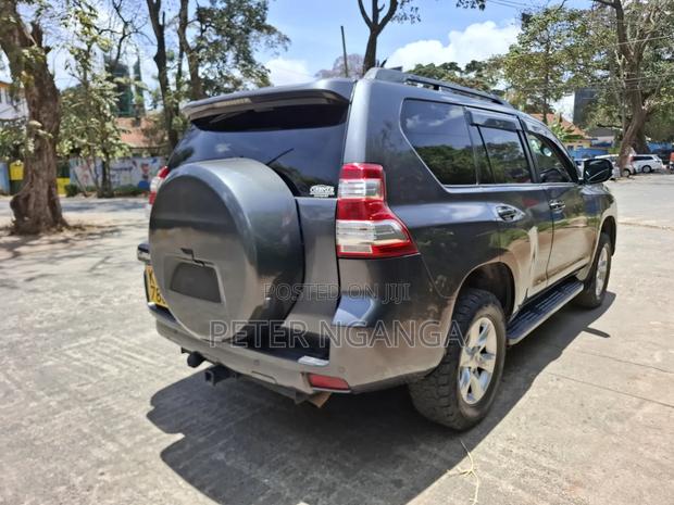 Toyota Land Cruiser Prado 3.0 TD 2013 Gray