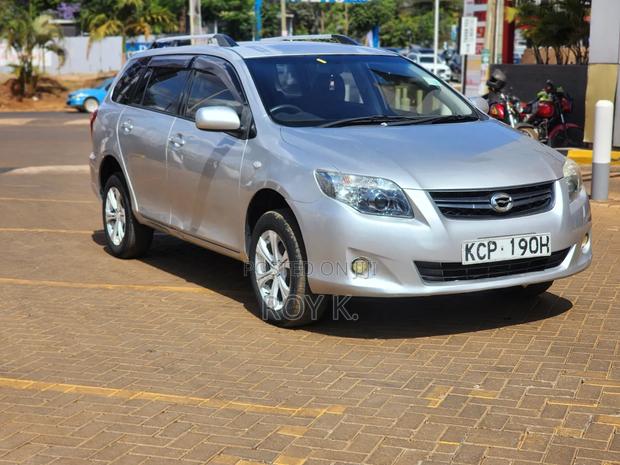 Toyota Corolla Fielder 1.5 Petrol FWD 2010 Silver