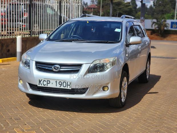Toyota Corolla Fielder 1.5 Petrol FWD 2010 Silver