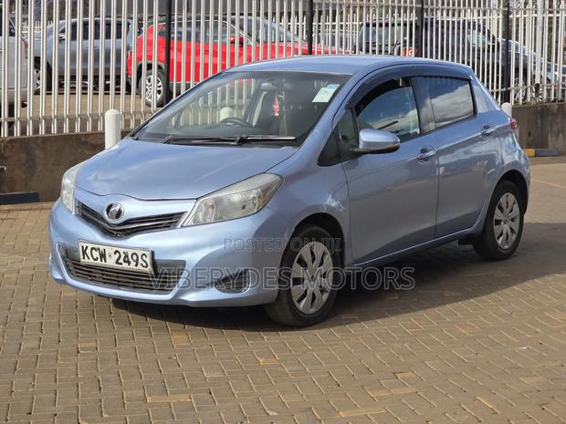 Toyota Vitz 2013 Blue