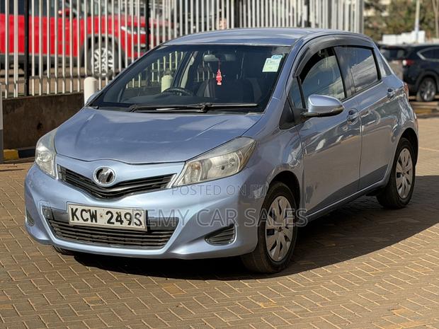 Toyota Vitz 2013 Blue