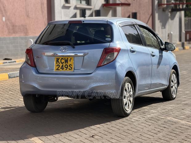 Toyota Vitz 2013 Blue