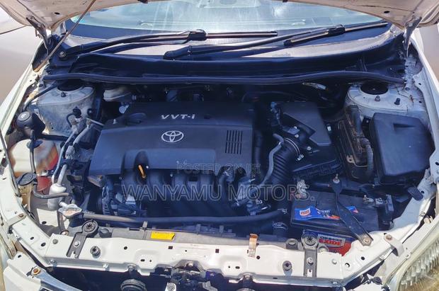 Toyota Axio 2009 White