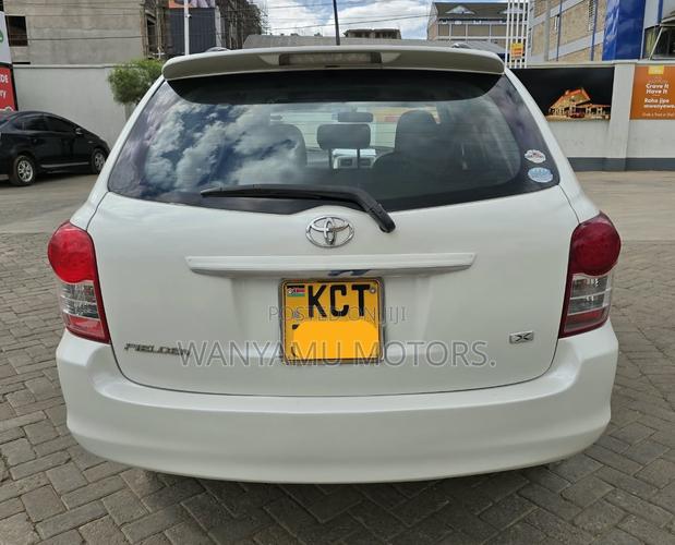 Toyota Corolla Fielder 2011 White