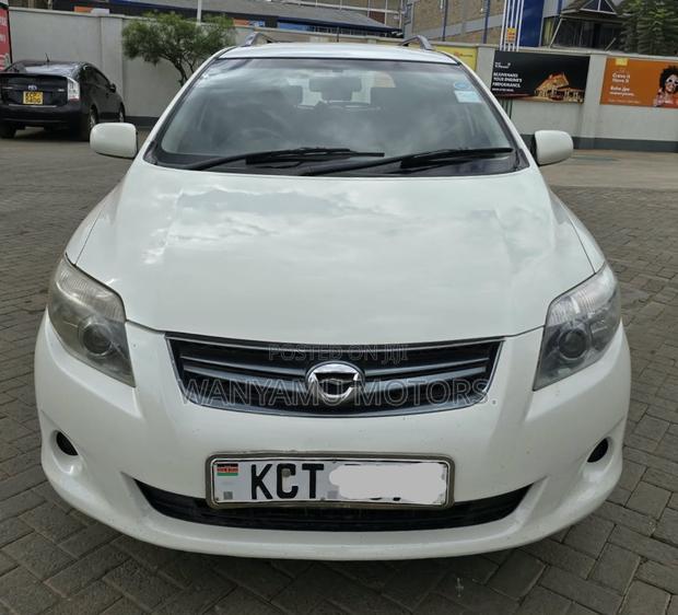 Toyota Corolla Fielder 2011 White