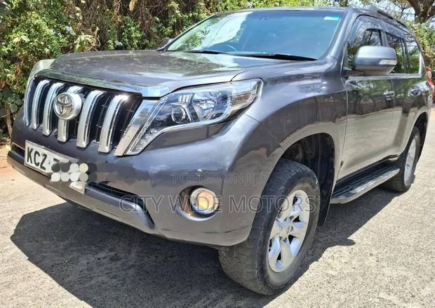 Toyota Land Cruiser Prado 3.0 TD 2013 Gray