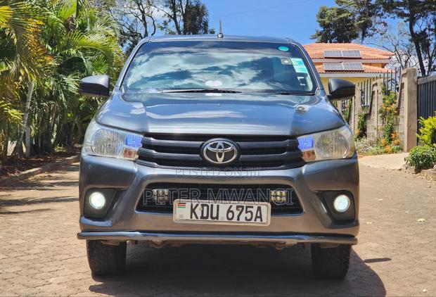 Toyota Hilux 2018 Beige