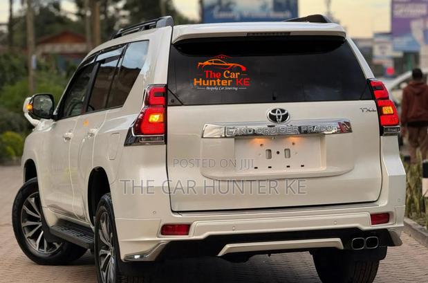 Toyota Land Cruiser Prado 2.7 2019 White
