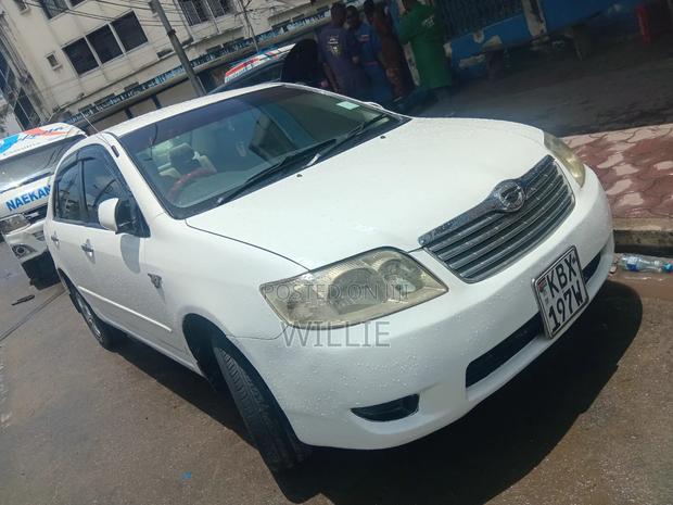 Toyota Corolla 2006 White