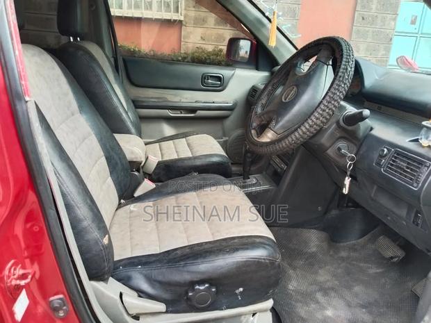 Nissan X-Trail 2004 Red