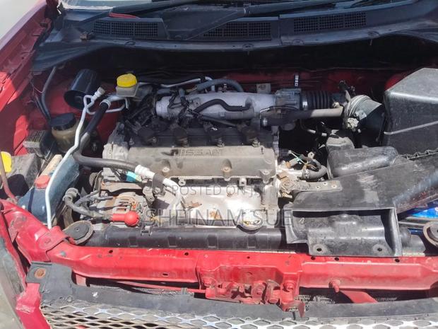 Nissan X-Trail 2004 Red