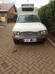 Toyota Hilux 2001 White for sale