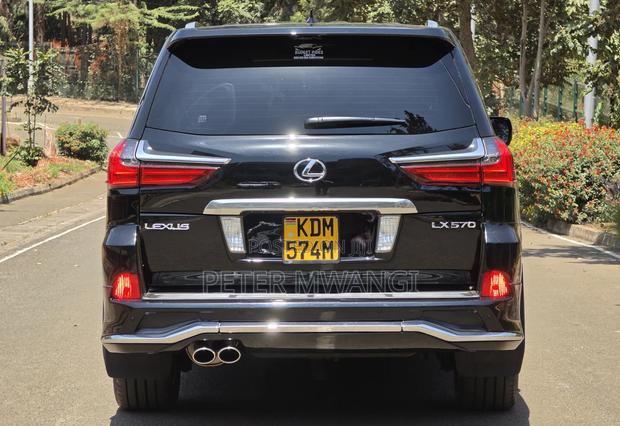 Lexus LX 2016 Black