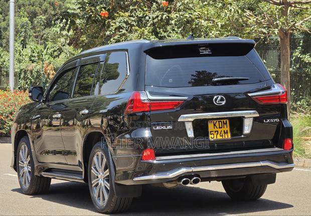 Lexus LX 2016 Black