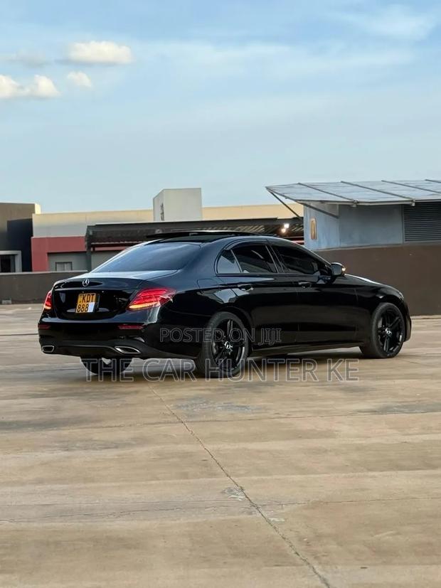 Mercedes-Benz E200 2017 Black