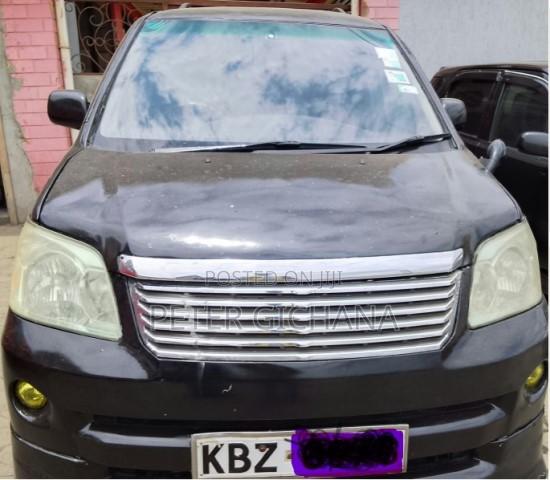 Toyota Noah 2007 Black