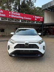 Toyota RAV4 2022 White for sale
