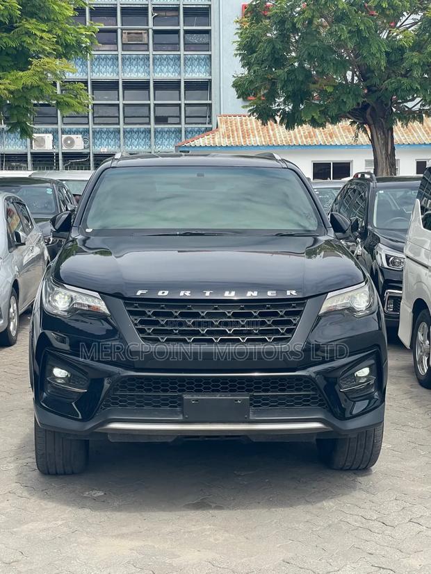 Toyota Fortuner 2019 Matt Black
