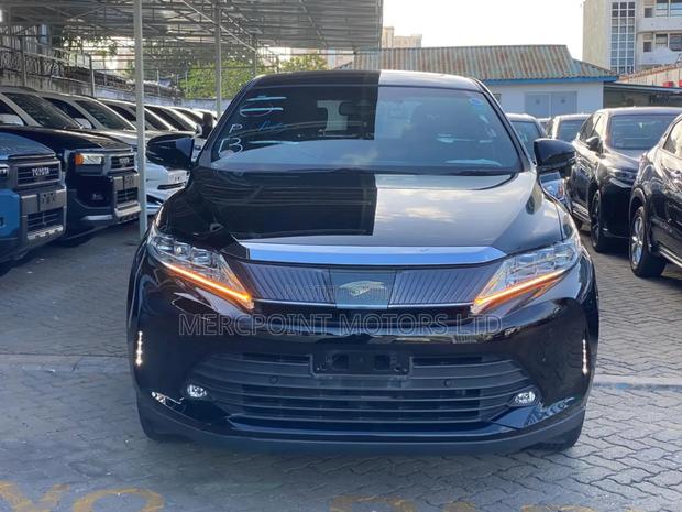 Toyota Harrier 2.0 4WD 2019 Black