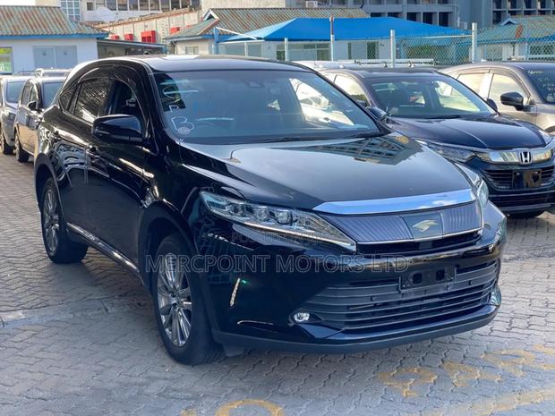 Toyota Harrier 2.0 4WD 2019 Black