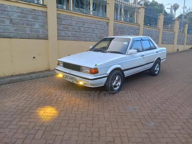 Nissan Sunny 1995 White