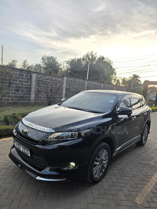 Toyota Harrier 2017 Black